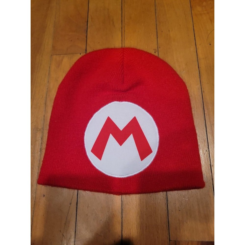 Super Mario Beanie Collector Rare Red Mario Hat Loot Crate Nintendo MINT